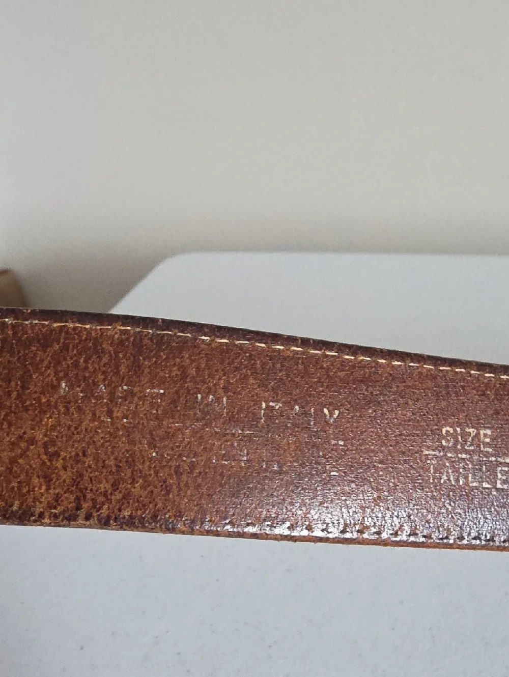 MADE IN ITALY brown leather belt contrast stitching overlay details Sz 38